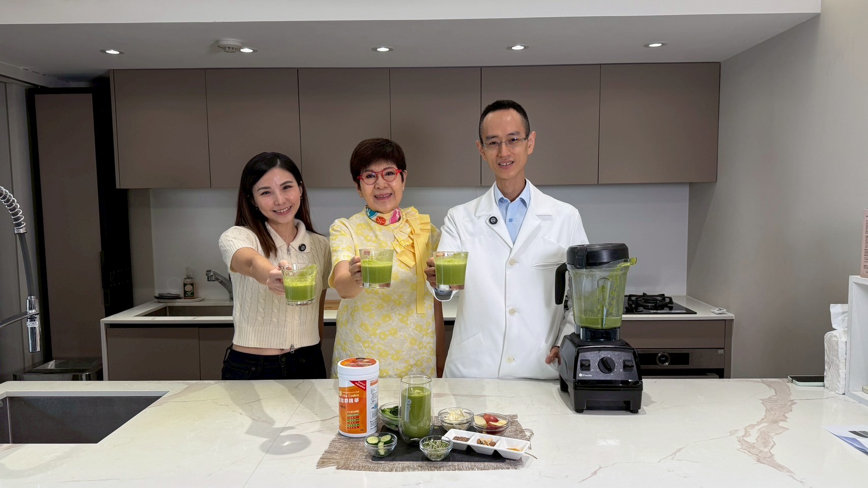 vitamix-調理機-控糖-血糖-綠拿鐵-醫生-陳月卿-健康-直播-軒宇診所院長 張軒睿